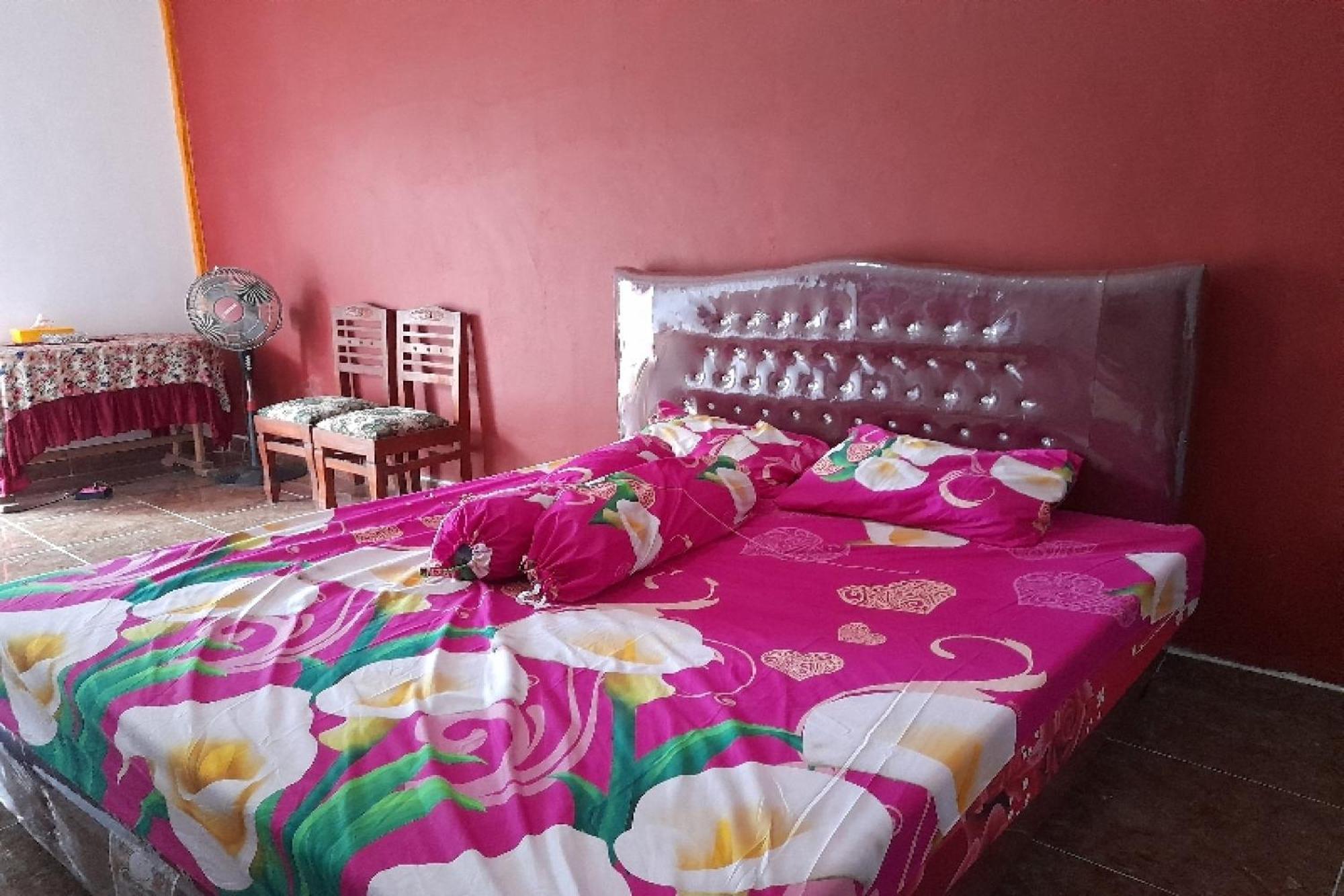 Oyo Homes 91248 Desa Wisata Banding Agung Danau Ranau Екстериор снимка